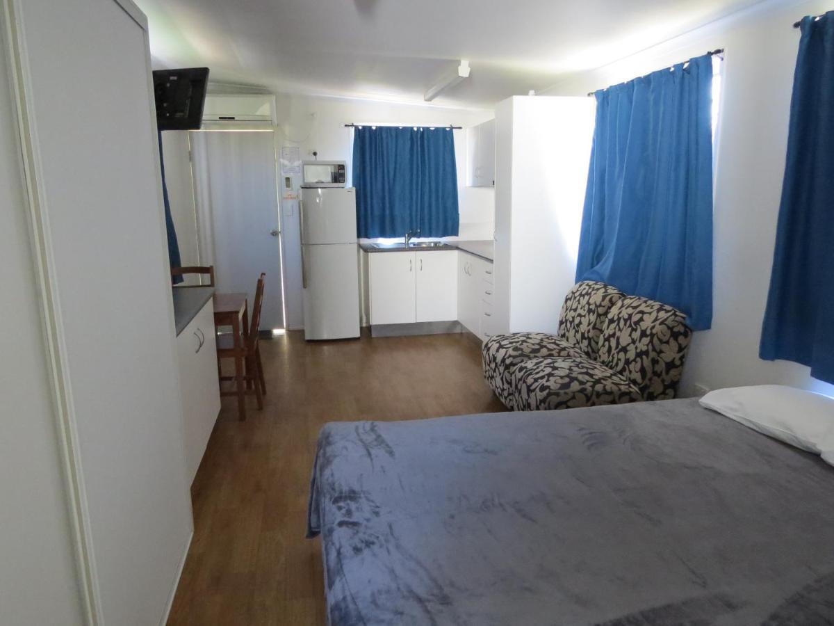 Bundaberg East Cabin And Tourist Park Экстерьер фото